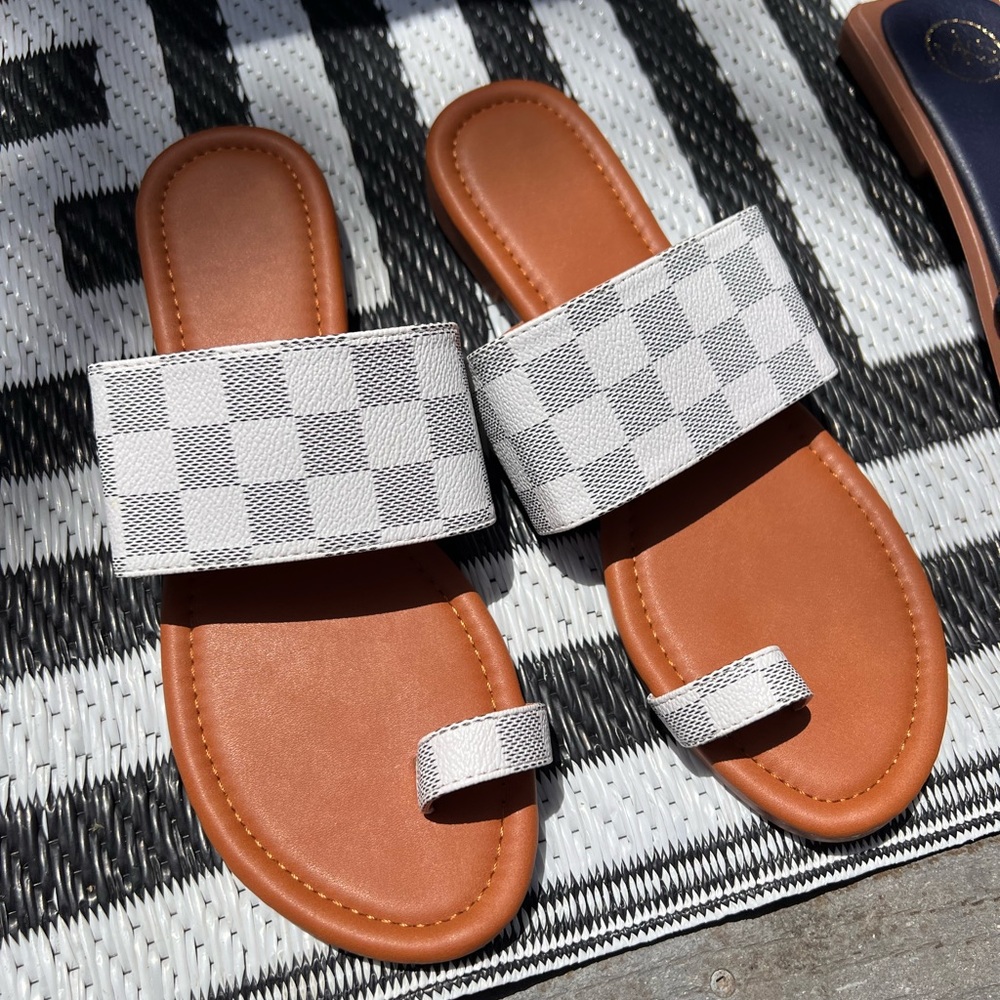 Checkered/Plaid Print Flat One-Toe Slide Sandals